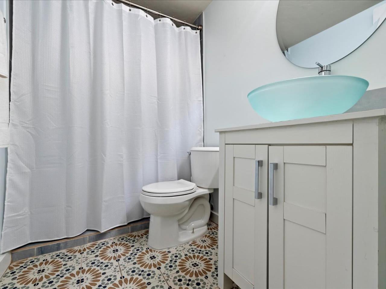 Artist'S Tower Townhome Just Renovated W Loft Gainesville Exterior photo